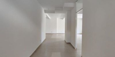 Amplio local ubicado en Campo Verde, Piedecuesta, cód. 35738, área 82 mt2, 2 baños. Para mayor información y revisar toda nuestra oferta visita nuestra pagina web: estebanrios.com o comuníquese a nuestro PBX: (607) 635 2877