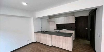 Apartamento en Venta para Estrenar! El Retiro – Antioquia - Unidad a 5 minutos del parque principal

?Conjunto Residencial Retiro Club en la Vía Puro Cuero-Pantanillo. 

 

192 apartamentos en 3 Torres ? y 20 casas?.

Piso 2 con vista interna a la unidad.

Área: 63 m2

Estrato: 5

Habitaciones: 2

Baños: 2

Sala, comedor, cocina, zona de ropas, balcón.

Parqueadero Cubierto y cuarto Útil.

 

La unidad cuenta con:

✅Piscina en Terraza ?

✅Jacuzzi ?

✅Turco y Sauna ?♂️

✅ Fogata y Social Kitchen ?

✅Zona de BBQ en Terraza?

✅Zonas de Billar ?

✅Zona de Pícnic 

✅ Portería 24 horas ??✈️

✅ Zona Parqueadero visitantes 

✅ Administración $400.000 Aprox 

✅ Predial anual $ 2.500.000 Aprox

 
