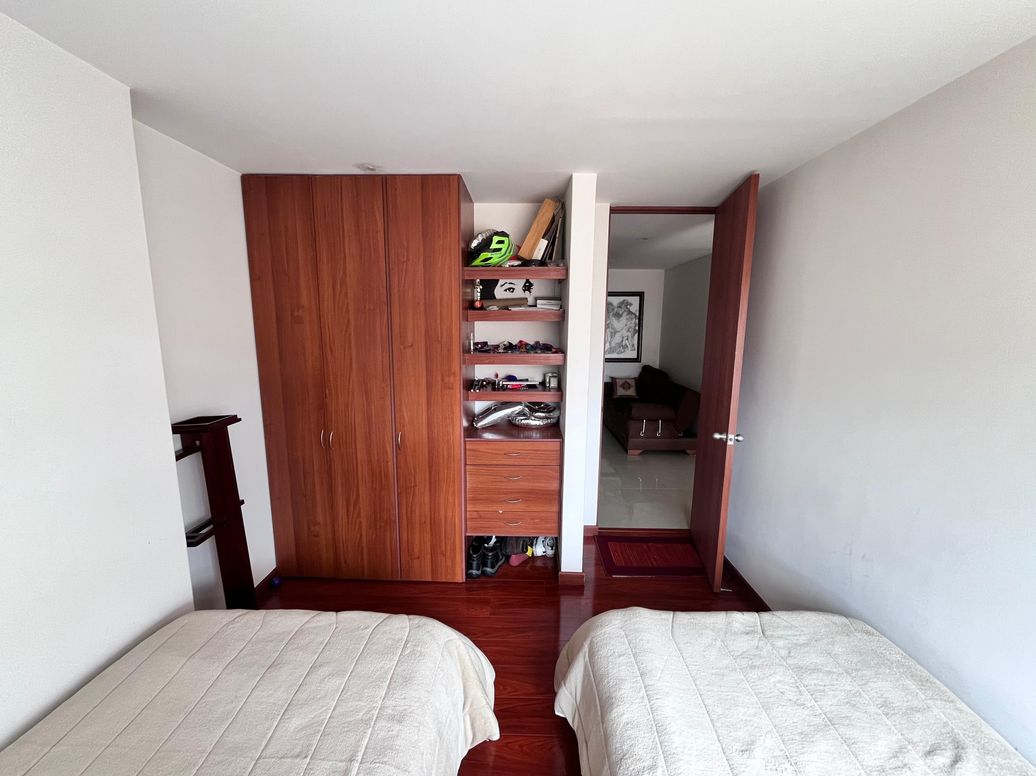 Apartamento de 3 alcobas en venta en Los Cedritos, Bogotá, 114 m² · foto 8 de 17