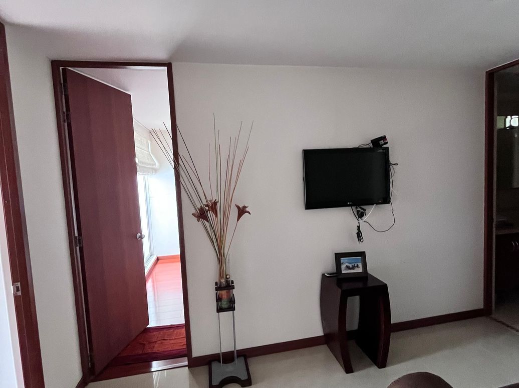 Apartamento de 3 alcobas en venta en Los Cedritos, Bogotá, 114 m² · foto 14 de 17
