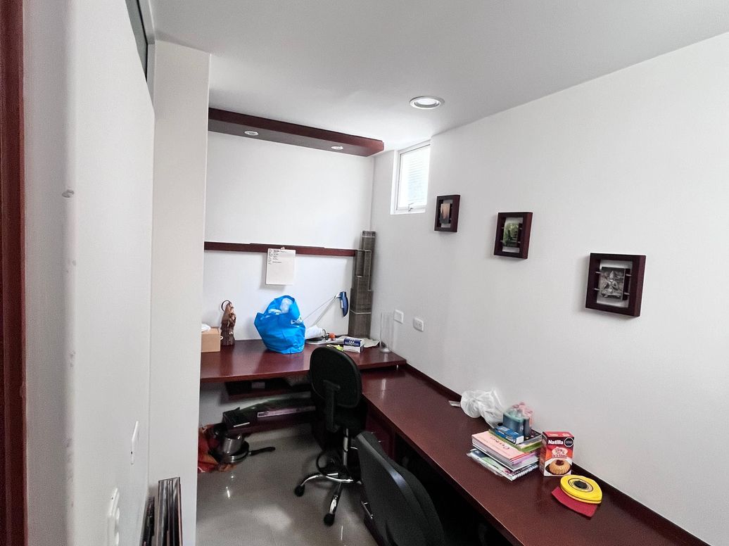 Apartamento de 3 alcobas en venta en Los Cedritos, Bogotá, 114 m² · foto 9 de 17