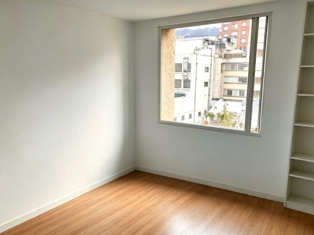 Apartamento de 1 alcoba en venta en Sagrado Corazon, Bogotá, 45 m² · foto 3 de 10