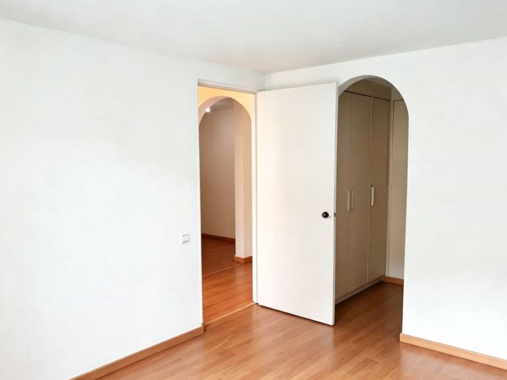 Apartamento de 1 alcoba en venta en Sagrado Corazon, Bogotá, 45 m² · foto 7 de 10