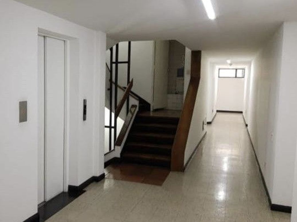 Apartamento de 1 alcoba en venta en Sagrado Corazon, Bogotá, 45 m² · foto 9 de 10