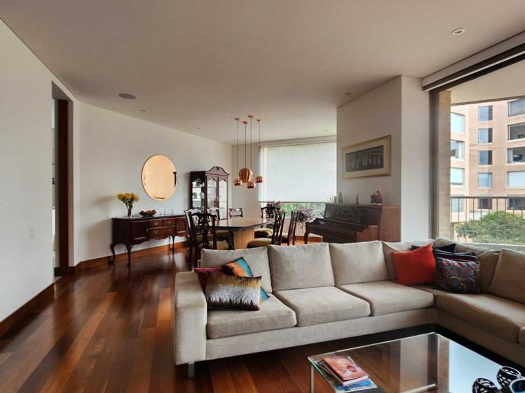 Apartamento de 3 alcobas en venta en Niza Suba, Bogotá, 275 m² · foto 5 de 18