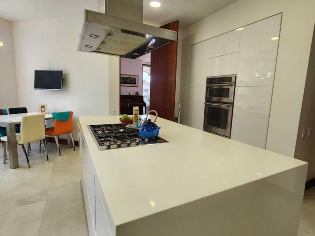 Apartamento de 3 alcobas en venta en Niza Suba, Bogotá, 275 m² · foto 11 de 18