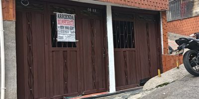 Un salón, 1 baño, cocina semintegral, piso en vitrificado, estrato 3, área 27m2.