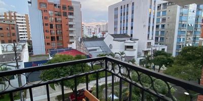 El inmueble cuenta con un area de 67 m2 distribuidos en 2 habitaciones 1 bano sala comedor amplia sala de entretenimiento a doble altura punto de ropas y parqueadero privado

Ubicado en un edificio con acabados modernos ideal para disfrutar en familia con comodidad y estilo