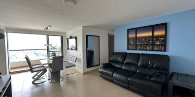 venta apartamento en sabaneta antioquia!
74 mt2, tres habitaciones, dos baños, balcon amplio, piso 27, parqueadero privado y cuarto util. 
zonas comunes para su uso y goce!!