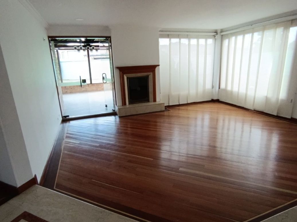 Casa de 4 alcobas en venta en San José De Bavaria, Bogotá, 400 m² · foto 9 de 20