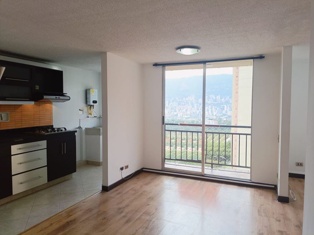 Apartamento en Arriendo en LA HONDONADA, Belén, Medellín en La Hondonada