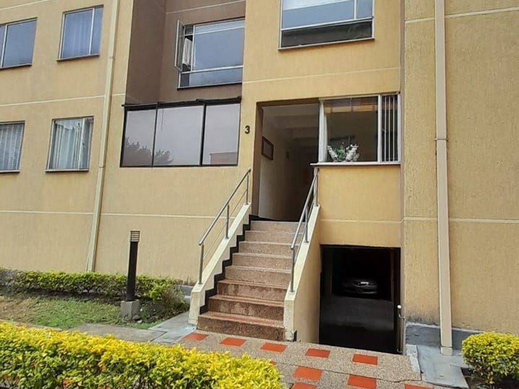 Apartamento de 3 alcobas en venta en Toberin, Bogotá, 53 m² · foto 3 de 20