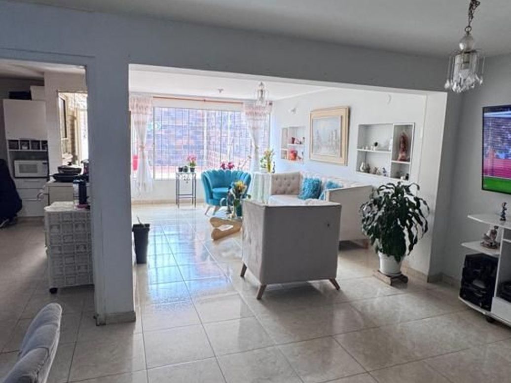 Casa de 6 alcobas en venta en Nariño Sur, Bogotá, 143 m² · foto 6 de 20
