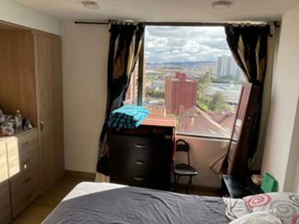 Apartamento de 3 alcobas en venta en San Antonio Norte, Bogotá, 89 m² · foto 4 de 12