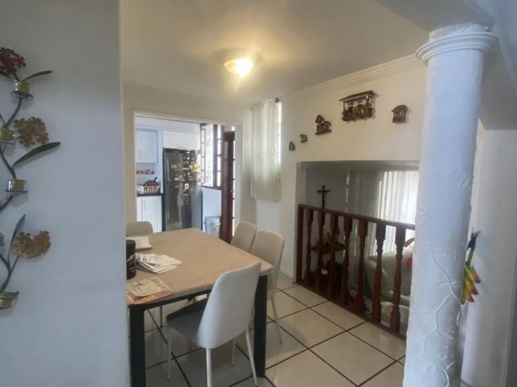 Apartamento de 3 alcobas en venta en Normandía, Bogotá, 252 m² · foto 8 de 11