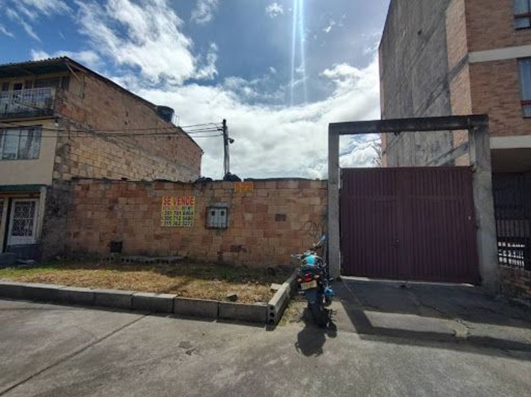 Casa de 1 alcoba en venta en Engativa Centro, Bogotá, 261 m² · foto 8 de 20