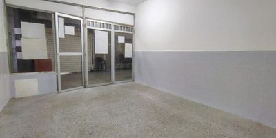 Local en arriendo, Bucaramanga, Centro. Área construida: 21.60 mts. Código inmobiliaria: 36799, para mayor información y revisar toda nuestra oferta visita nuestra pagina web: estebanrios.com o comuníquese a nuestro PBX: (607) 635 2877