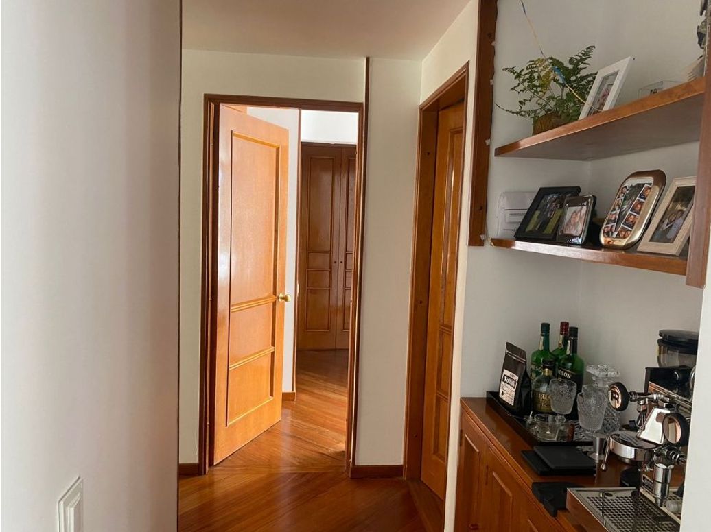Apartamento de 3 alcobas en venta en San Patricio, Bogotá, 126 m² · foto 5 de 12