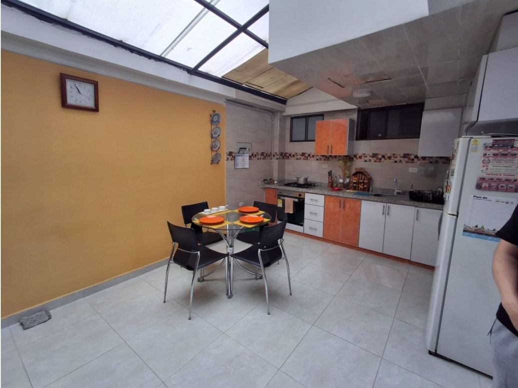 Apartamento de 6 alcobas en venta en Fontibón Centro, Bogotá, 240 m² · foto 4 de 20