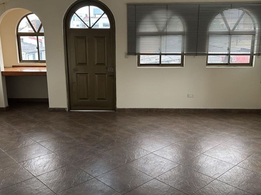 Apartamento de 3 alcobas en venta en Quinta Paredes, Bogotá, 199 m² · foto 9 de 10