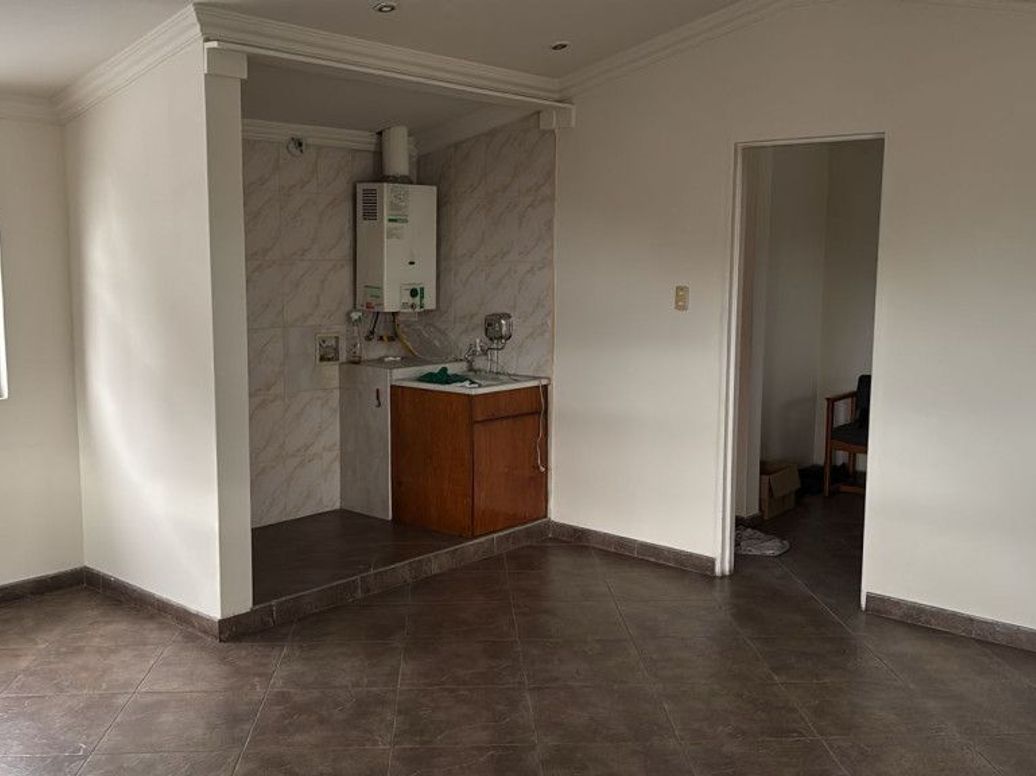 Apartamento de 3 alcobas en venta en Quinta Paredes, Bogotá, 199 m² · foto 8 de 10