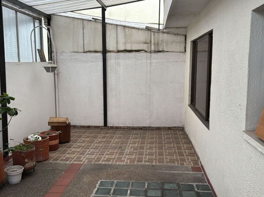 Apartamento de 3 alcobas en venta en Quinta Paredes, Bogotá, 199 m² · foto 10 de 10