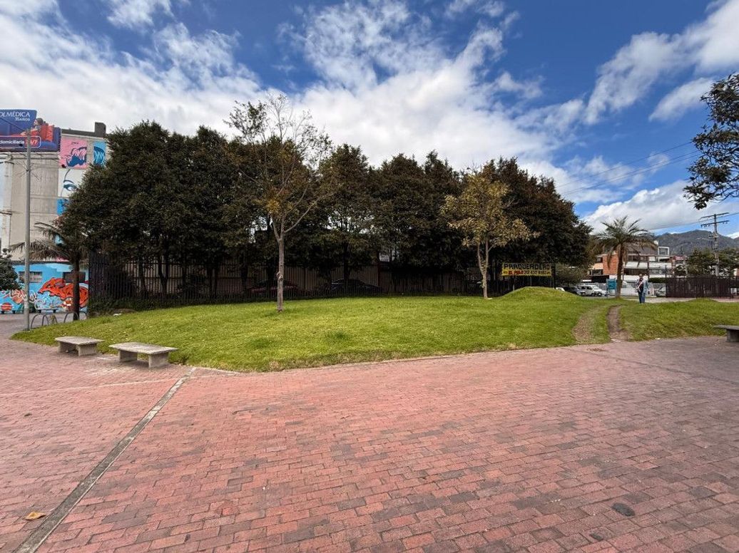 Casa de 4 alcobas en venta en Polo Club, Bogotá, 312 m² · foto 12 de 15