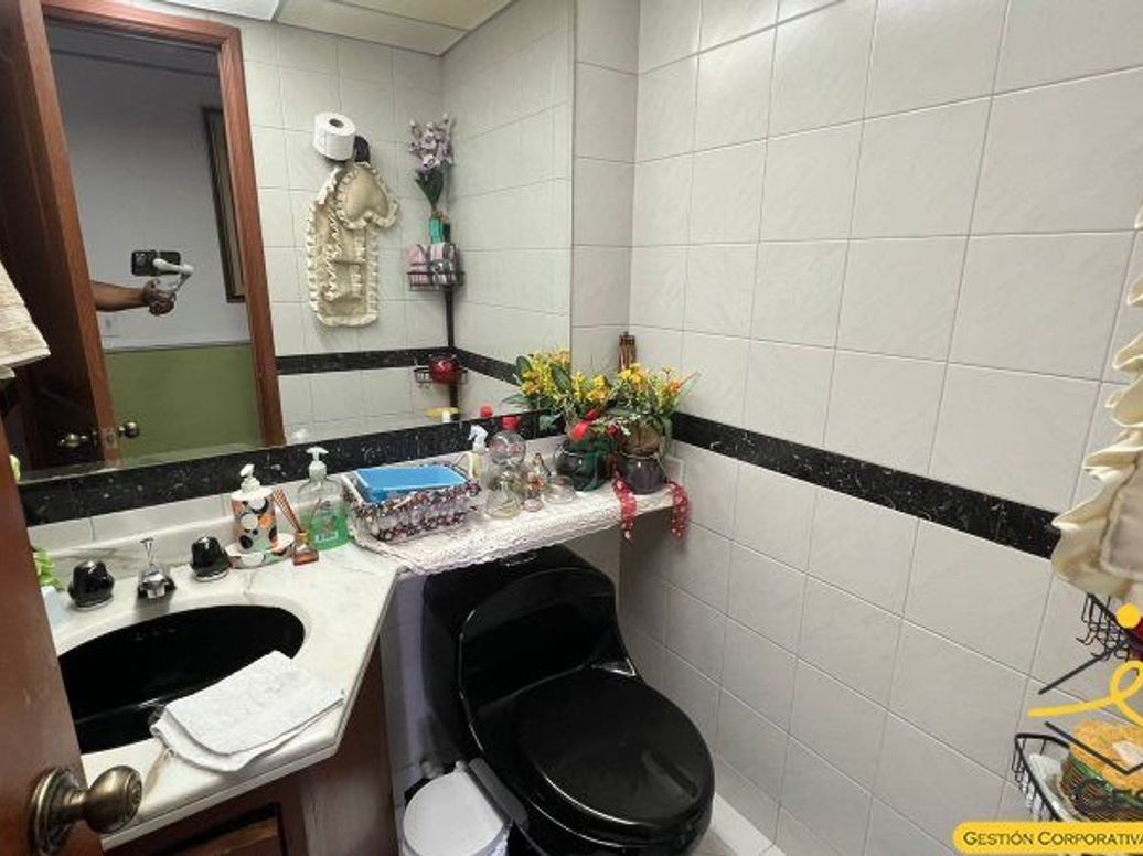 Apartamento de 2 alcobas en venta en Quinta Paredes, Bogotá, 140 m² · foto 18 de 20