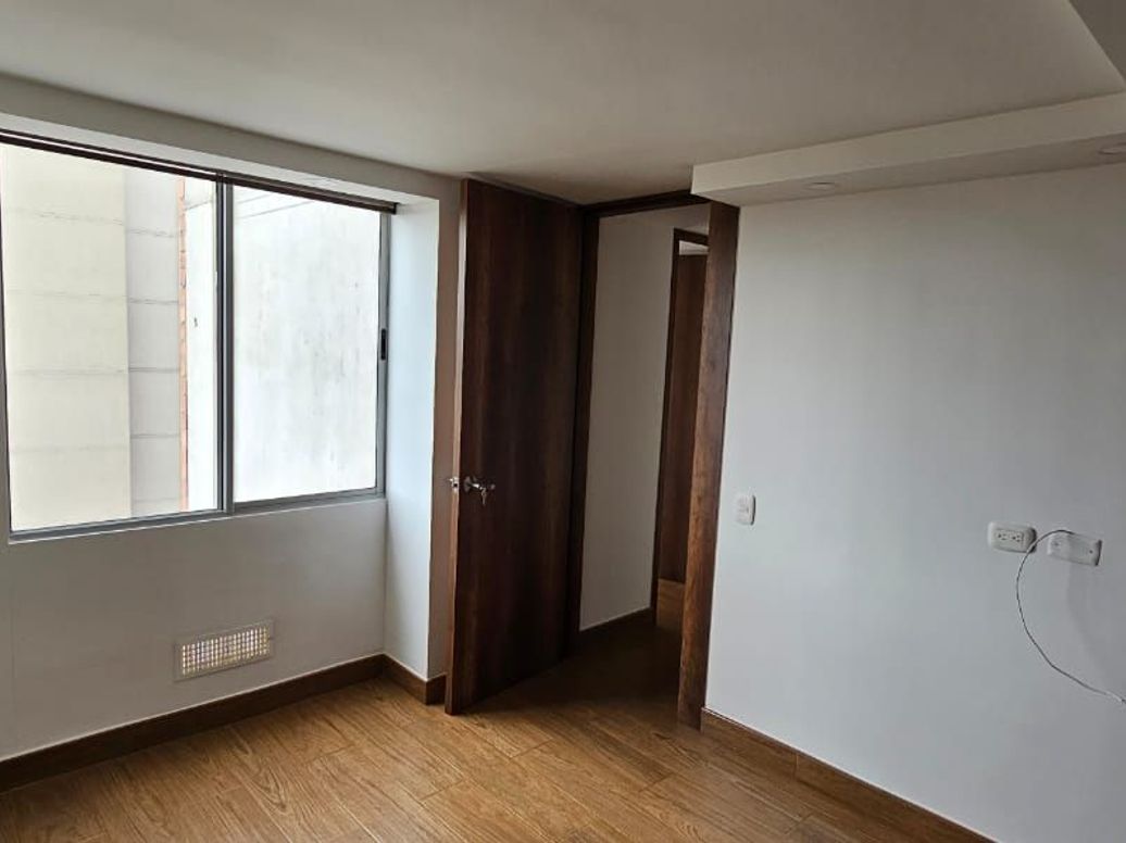 Apartamento de 3 alcobas en venta en Fontibón, Bogotá, 45 m² · foto 3 de 20