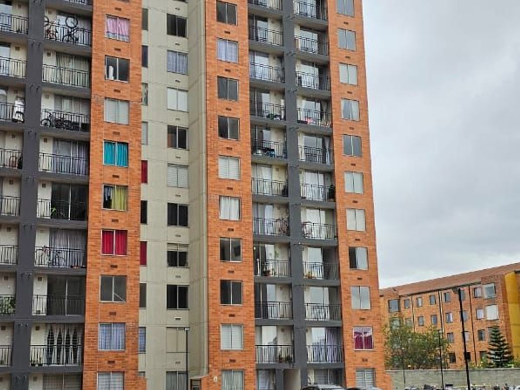 Apartamento de 3 alcobas en venta en Fontibón, Bogotá, 45 m² · foto 17 de 20