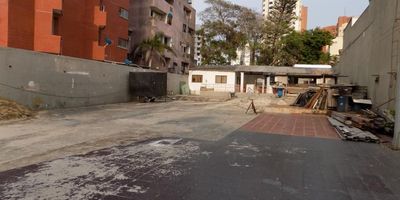 Se Arrienda y vende lote ubicado en la ciudad de Barranquilla en el sector de alto prado, con un area de 80 mt2, se encuentra en el nivel 1,comodas vias de acceso.