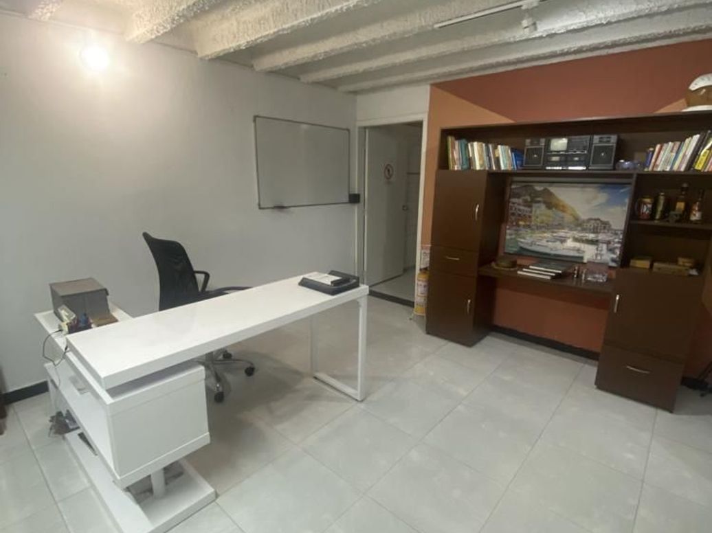 Casa de 6 alcobas en venta en Villas Del Madrigal, Bogotá, 320 m² · foto 15 de 20