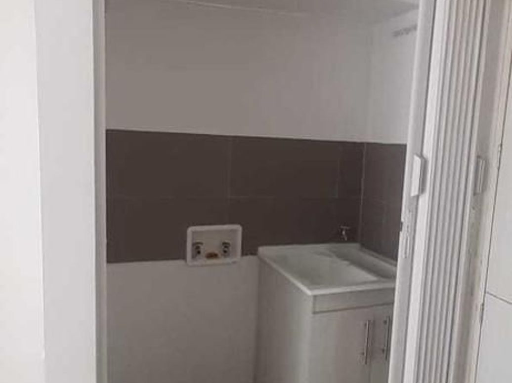Apartamento de 2 alcobas en venta en Campo Alegre, Bogotá, 46 m² · foto 6 de 20