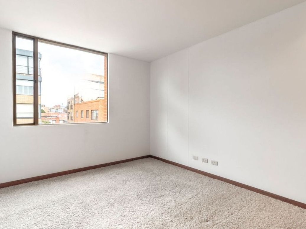 Apartamento de 3 alcobas en venta en Santa Barbara Occidental, Bogotá, 183 m² · foto 16 de 19