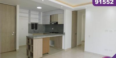 Apartamento en Arriendo para estrenar en la ciudad de Barranquilla ubicado en el sector de alameda del rio, en un edificio con vigilancia privada las 24 Horas y zonas sociales de entretenimiento, piscina, canchas deportivas, zona infantil, gimnasio, salón comunal, el edificio cuenta con 12 pisos, el apartamento se encuentra ubicado en el piso 4, con un área aproximada de 71 mt2, distribuidos en 3 habitaciones, 2 baños, la habitación principal cuenta con baño interno, sala-comedor, cocina semi integral, zona de labores y 1 parqueadero asignado, lado sombra, buena distribución en sus áreas con buenos y modernos acabados, es fresco y acogedor, su entorno es tranquilo, residencial con cómodas vías de acceso y facilidad al transporte publico cercano, sobre el sector puede encontrar, supermercados, restaurantes y centro comercial.