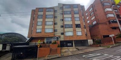 Excelente apartamento, buena ubicación cerca de la circunvalar, Colegio del Rosario de Santo Domingo, Colegio Nueva Granada, Parque zonal Gustavo Uribe Botero.
