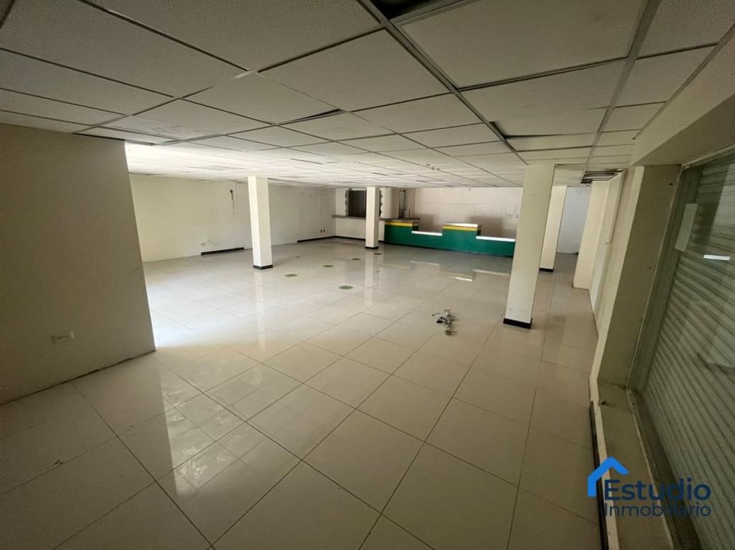 Casa de 6 alcobas en venta en Normandía, Bogotá, 362 m² · foto 5 de 13