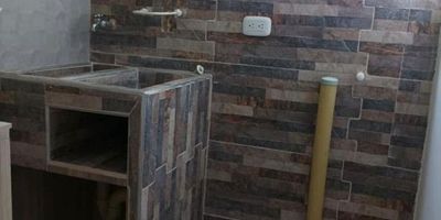 Descubre este encantador apartamento ubicado en una zona privilegiada. Con 2 habitaciones, 1 baño y 1 parqueadero, este inmueble de 50 metros cuadrados ofrece comodidad y funcionalidad. Su diseño moderno y acabados de calidad lo convierten en el hogar ideal para ti. No pierdas la oportunidad de vivir en este espacio único. ¡Contáctanos ahora para más información y agenda una visita!