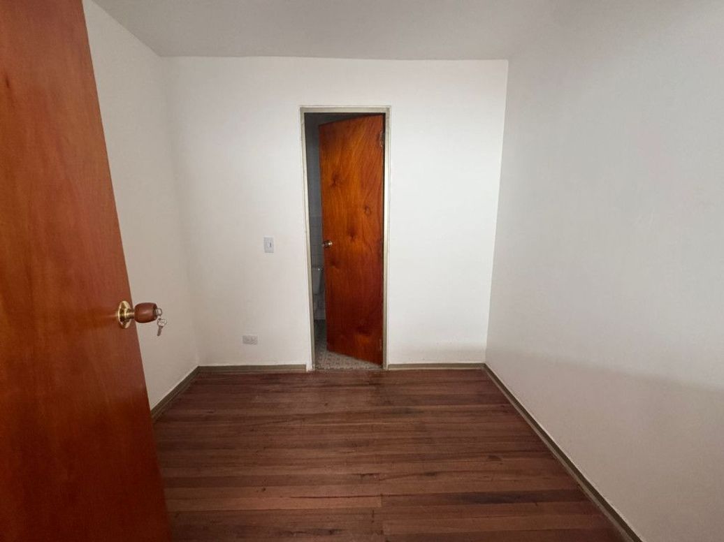Casa de 5 alcobas en venta en Ub. Hacienda Cordoba Niza, Bogotá, 252 m² · foto 13 de 20