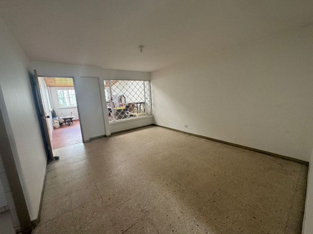 Casa de 5 alcobas en venta en Ub. Hacienda Cordoba Niza, Bogotá, 252 m² · foto 16 de 20