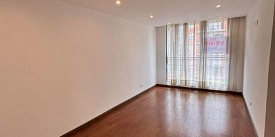 [VEN] ID HOUM: 158970

En Houm te ayudamos de forma fácil y segura. Los beneficios de comprar con nosotros:
    • Te ayudamos a conseguir financiamiento a través de una asesoría personalizada
    • Mediación y seguimiento de todo el proceso
    • Ponemos a tu disposición profesionales en notariado, registro y asesoría jurídica
¡Solo te preocupas de las firmas!

Departamento en venta, ubicado en el barrio 3 esquinas, con una superficie construida de 60.00 m² y superficie total de 60.00 m². 

Sus principales características son:

    • 3 dormitorios
    • 2 baños
    • Admite mascotas
    • Año de construcción: 2015
            
Además, el inmueble cuenta con las siguientes amenidades:

    • Salón de eventos
    • Zona de juegos
    • Gimnasio
    • Zona de asadores

Si compras con nosotros, te brindamos asesoría personalizada durante todo el proceso.
Más que una inmobiliaria, somos Houm.
*Aplican T&C