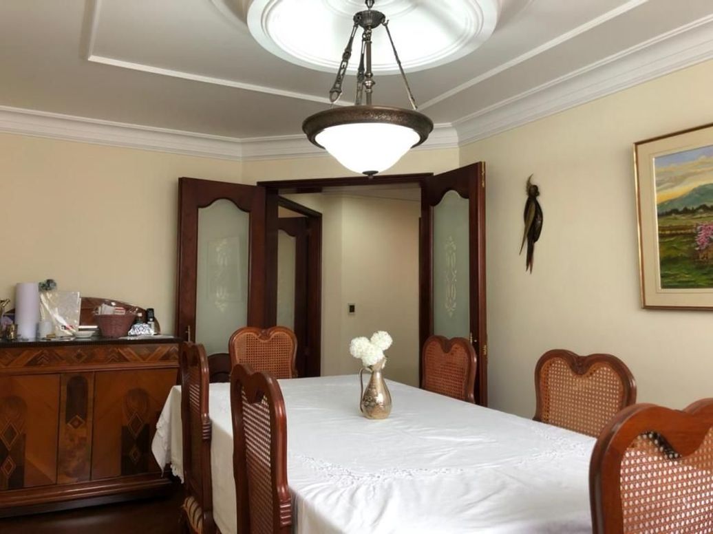 Apartamento de 4 alcobas en venta en Chico Norte Et. Ii, Bogotá, 212 m² · foto 10 de 20