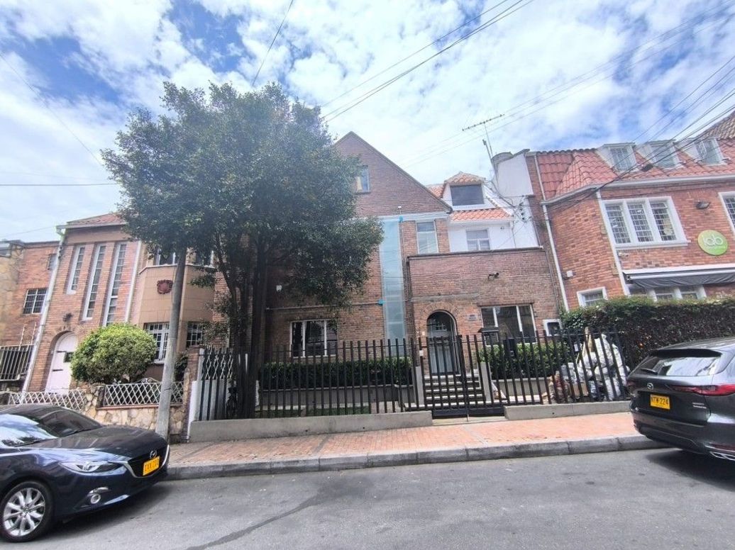 Casa de 5 alcobas en venta en Emaus, Bogotá, 203 m² · foto 2 de 20