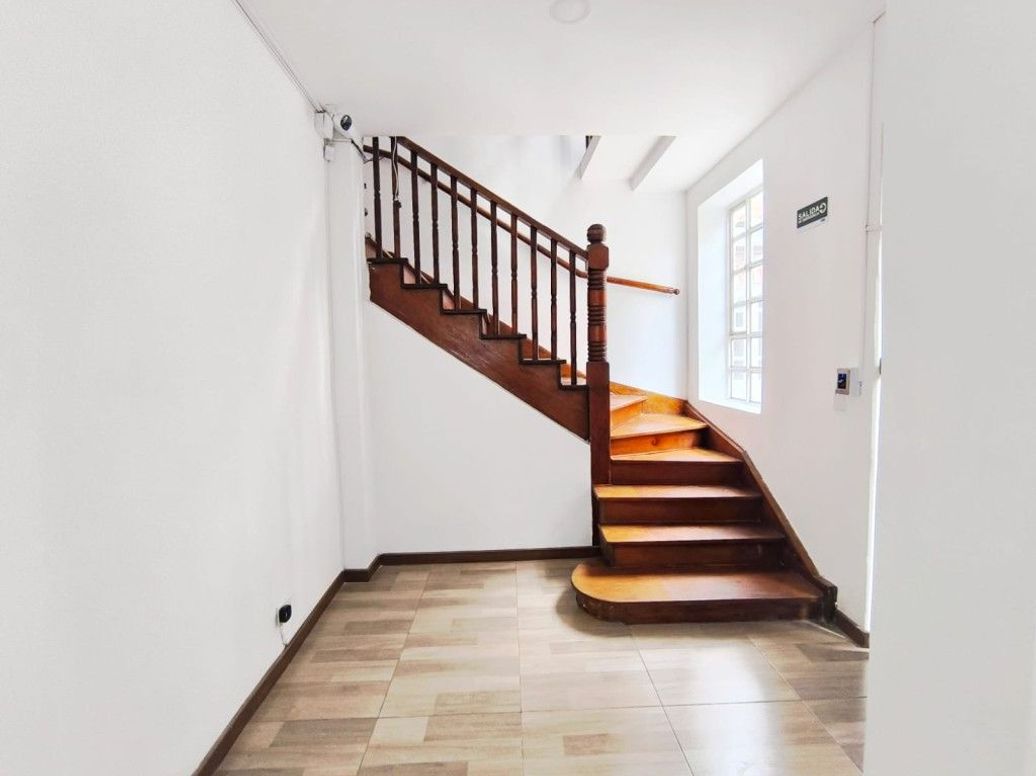 Casa de 5 alcobas en venta en Quinta Camacho, Bogotá, 205 m² · foto 6 de 20