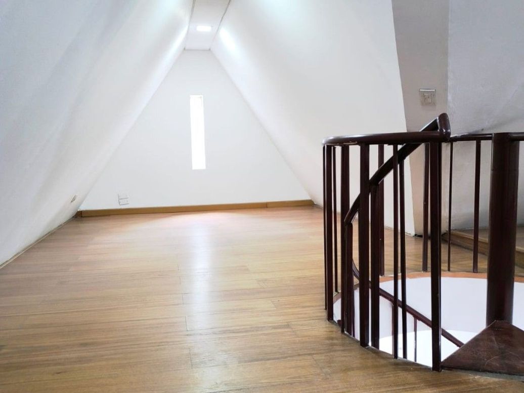 Casa de 5 alcobas en venta en Quinta Camacho, Bogotá, 205 m² · foto 15 de 20