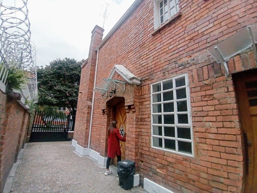 Casa de 5 alcobas en venta en Quinta Camacho, Bogotá, 205 m² · foto 3 de 20