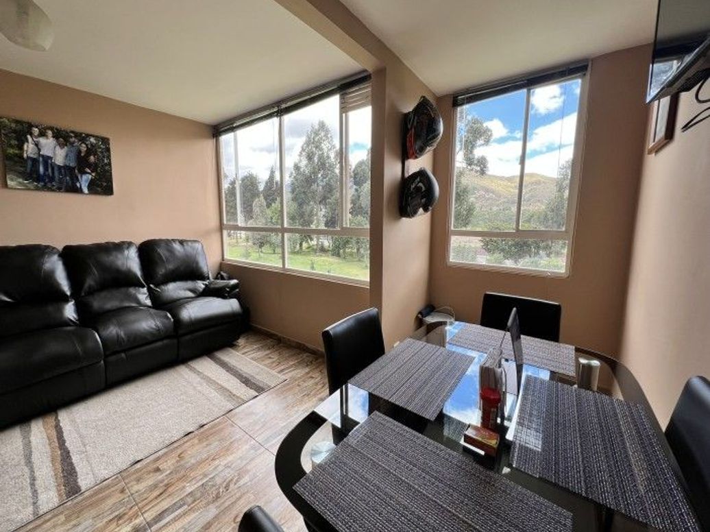 Apartamento de 2 alcobas en venta en La Picota Sur, Bogotá, 48 m² · foto 2 de 16