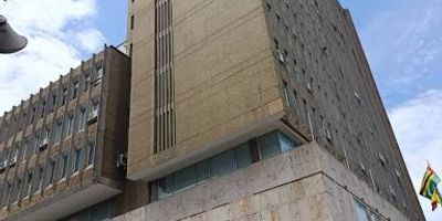 ARRIENDO OFICINA  CENTRO,   DESTACADA POR SU EXCELENTE ILUMINACIÓN Y AMPLIOS ESPACIOS. LA OFICINA CUENTA CON BAÑO PROPIO Y ESTÁ UBICADA EN EL EDIFICIO CÁMARA DE COMERCIO, QUE OFRECE VIGILANCIA PERMANENTE, DOS ASCENSORES Y SALONES PARA REUNIONES. ESTE EDIFICIO SE ENCUENTRA EN UNA ZONA ESTRATÉGICA, I LO QUE GARANTIZA UN FÁCIL ACCESO PARA EMPRESARIOS Y CIUDADANOS A LOS DIVERSOS SERVICIOS DE LA ZONA.  CITAS GRATIS EN EL TEL. 6076852828 OPCION 1------ 