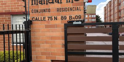 CONSTA DE
Sala comedor, Cocina semi integral, 3 alcobas 2 con closet, 2 baños y zona de lavandería.