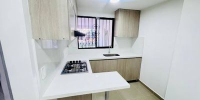 Vive la experiencia de estrenar tu propio apartamento en Belen la Palma, Hermoso primer piso de 70 mts con sala comedor, cocina integral abierta, garage, zona de ropas, 2 alcobas la principal con closet y baño cabinado, 1 baños cabinado de alcobas y la segunda alcoba con closet. Diseño moderno, espacios funcionales y ubicacion estrategica en un sector tranquilo y cerca a todo.Es el momento de hacerlo tuyo, agenda tu cita y enamorate